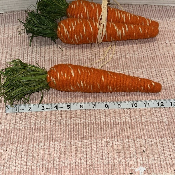 Decorative Orange Carrot Bundle 12 in long bundle 3 - Picture 3 of 3